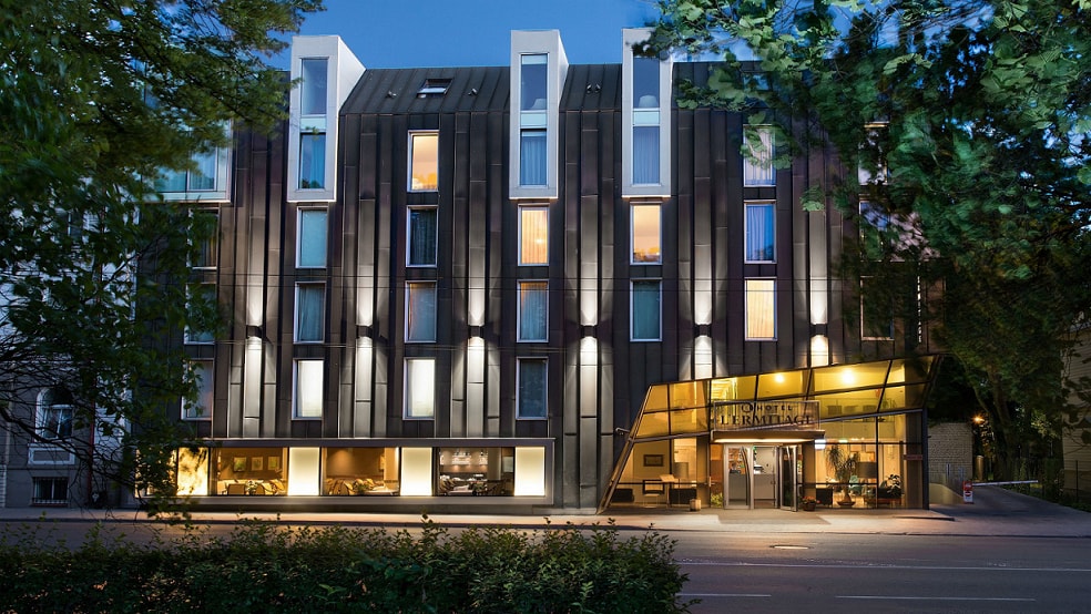 L'Ermitage Hotel
