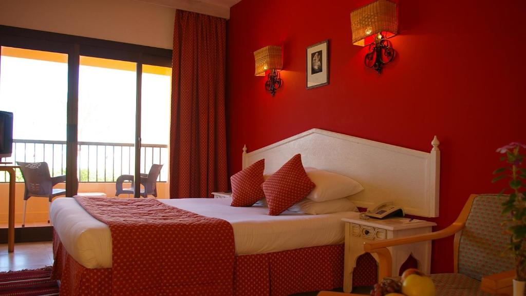 Flamenco Beach Resort