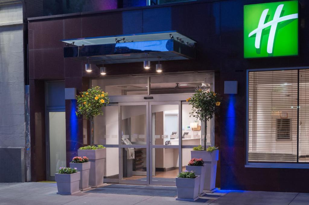 Holiday Inn Express New York City Times Square