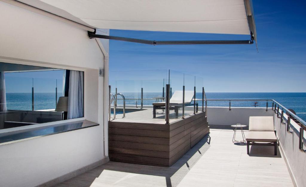 Hotel Catalonia del Mar - Adults Only