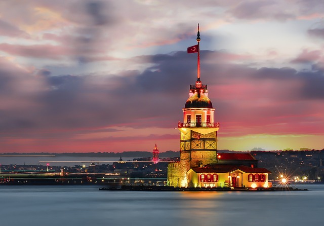 <p>Arrivo a Istanbul e trasferimento in hotel prescelto.</p>
<p>Cena libera e pernottamento.</p>