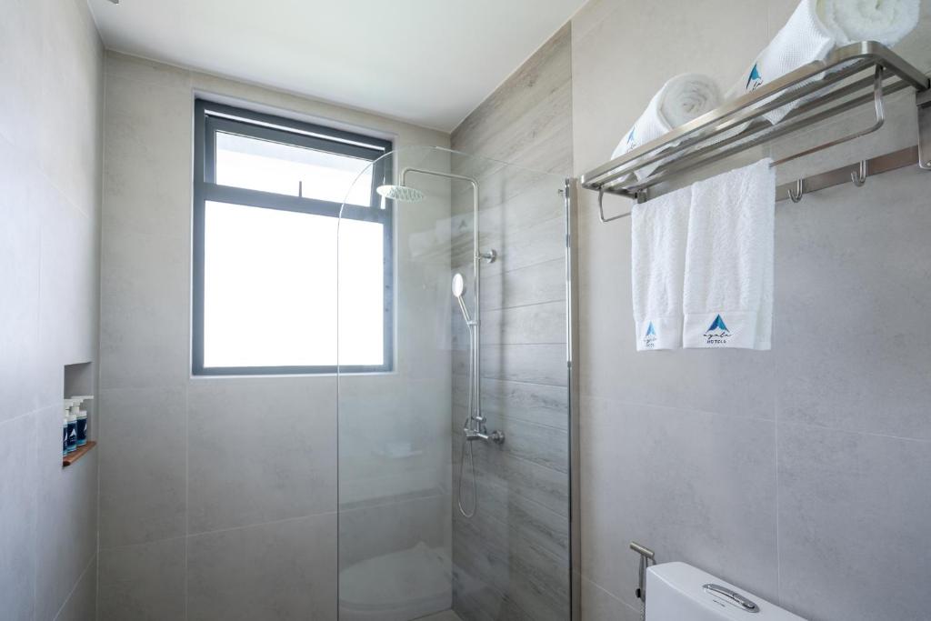 AYALA OCEAN VIEW 3*