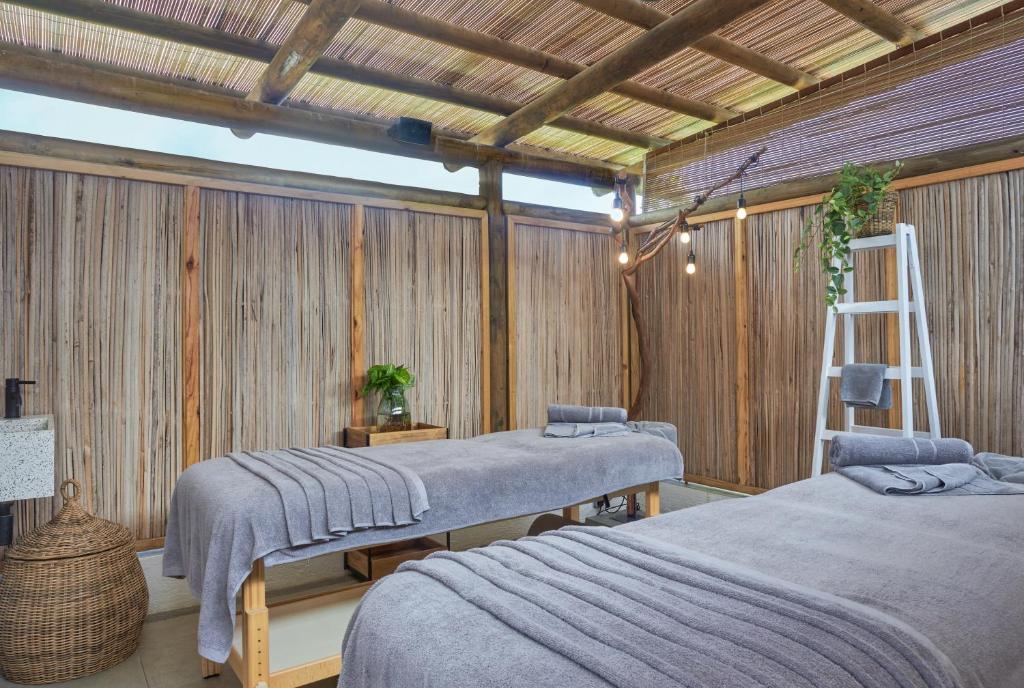 Sunrise Attitude Hotel (Adults Only)