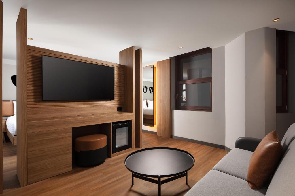 Speciale Immacolata - Moxy Istanbul Taksim