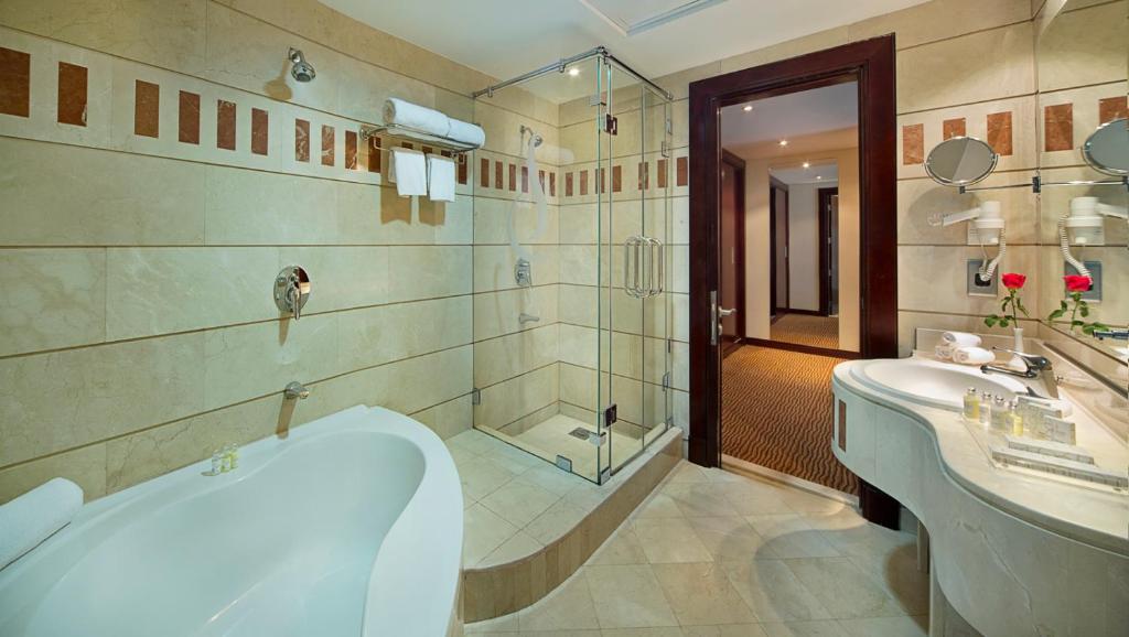 City Seasons Hotel Muscat